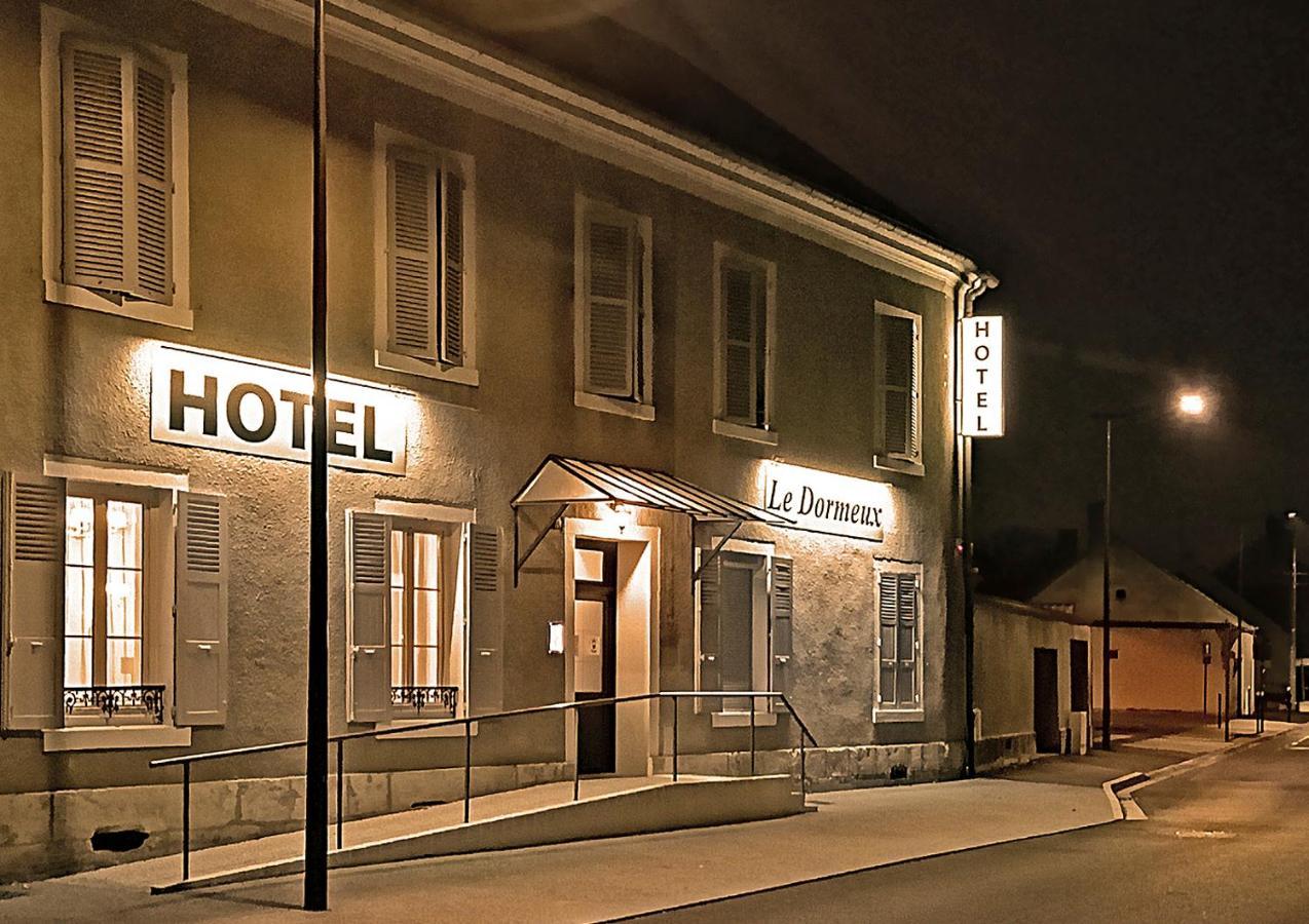 Hotel Le Dormeux Mehun-sur-Yevre Exterior foto