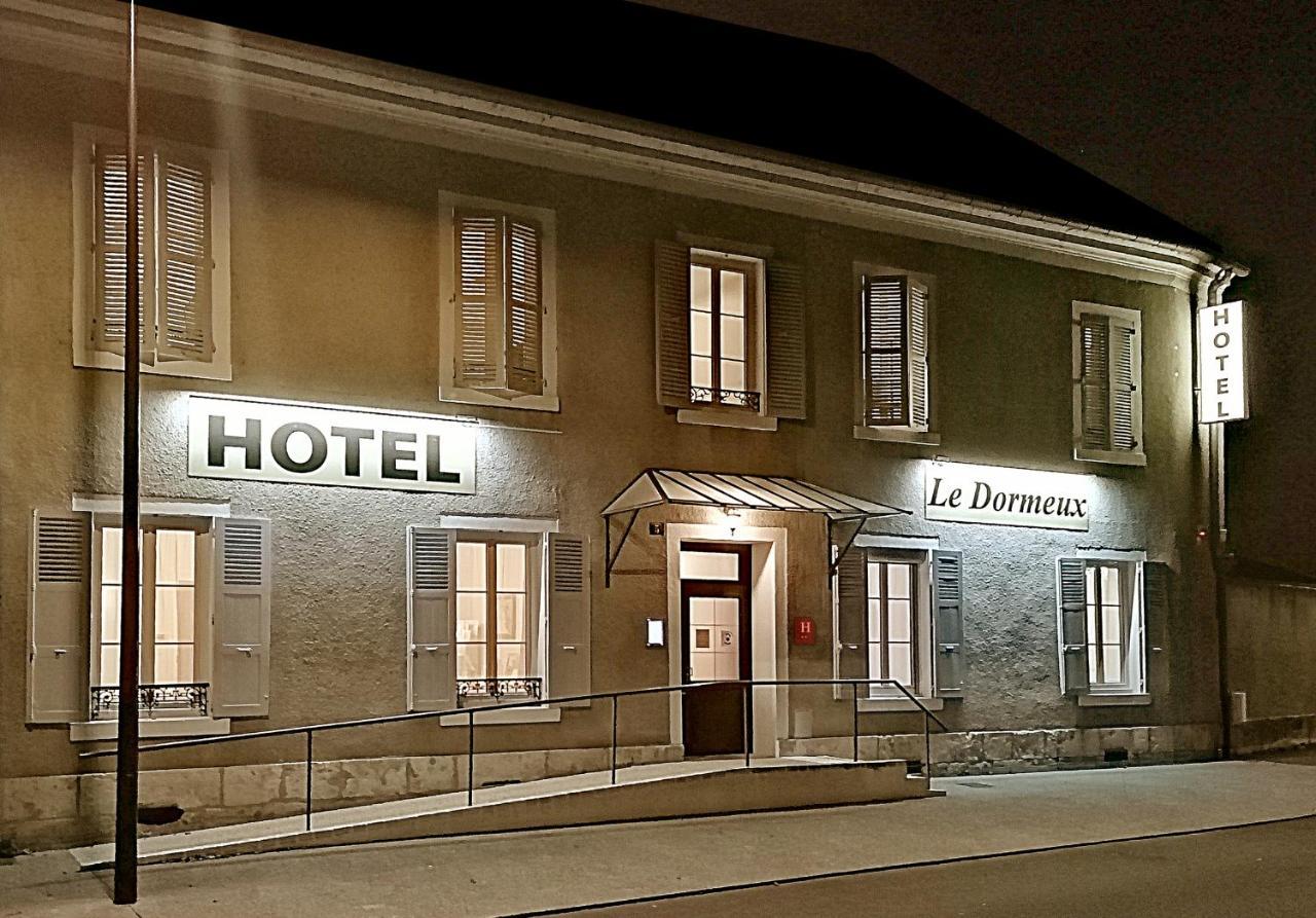 Hotel Le Dormeux Mehun-sur-Yevre Exterior foto