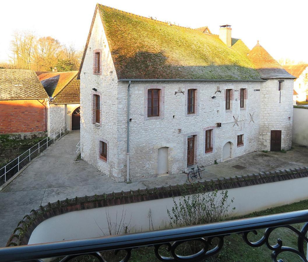 Hotel Le Dormeux Mehun-sur-Yevre Exterior foto